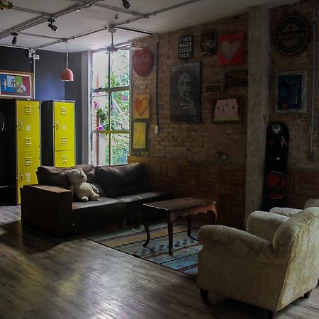 Hostel Savassi Белу-Оризонти Экстерьер фото