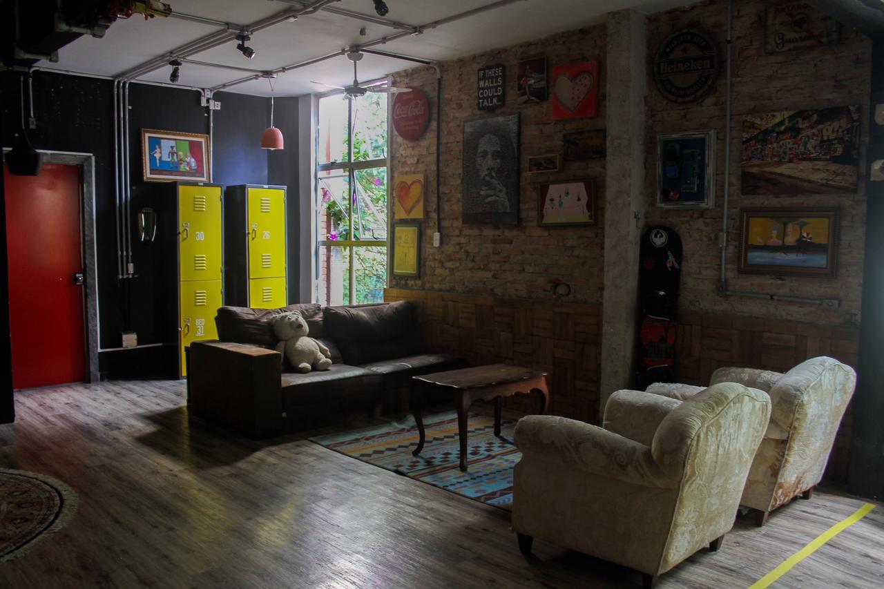 Hostel Savassi Белу-Оризонти Экстерьер фото