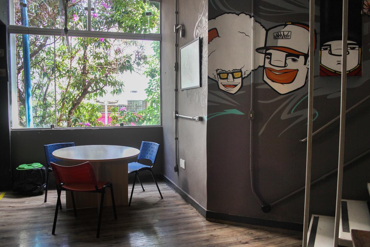 Hostel Savassi Белу-Оризонти Экстерьер фото